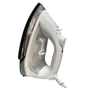 Sunbeam White Steam Iron Model 3017 – Works Great